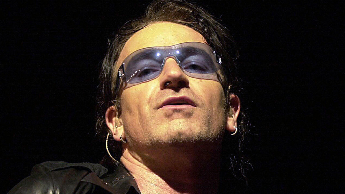 U2-sångaren är Bono med hela världen, men hans riktiga namn är Paul Hewson.