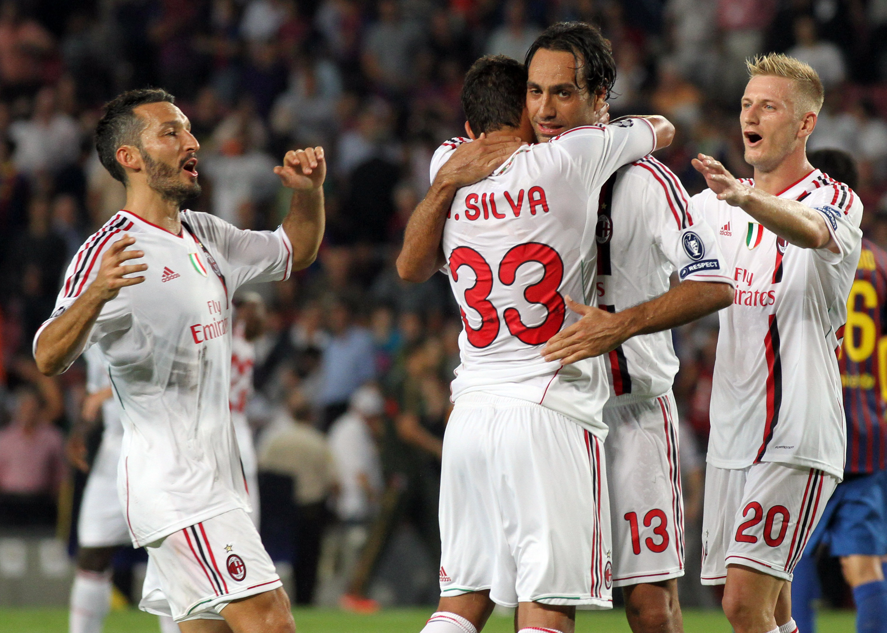 Men Milan fick jubla mest i den första gruppspelsmatchen som slutade 2-2.