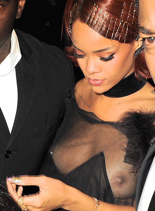 Rihanna var klädd i Margiela. Rihanna var klädd i Margiela.
