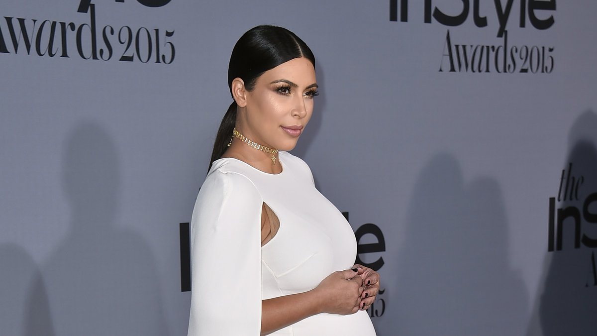 Kim Kardashian på InStyle röda mattan