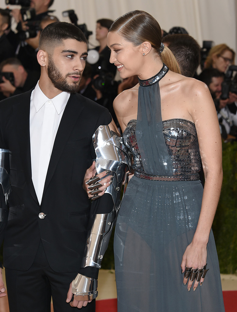 Zayn Malik och Gigi Hadid på The Metropolitan Museum of Art Costume Institute Benefit Gala Zayn Malik och Gigi Hadid på The Metropolitan Museum of Art Costume Institute Benefit Gala