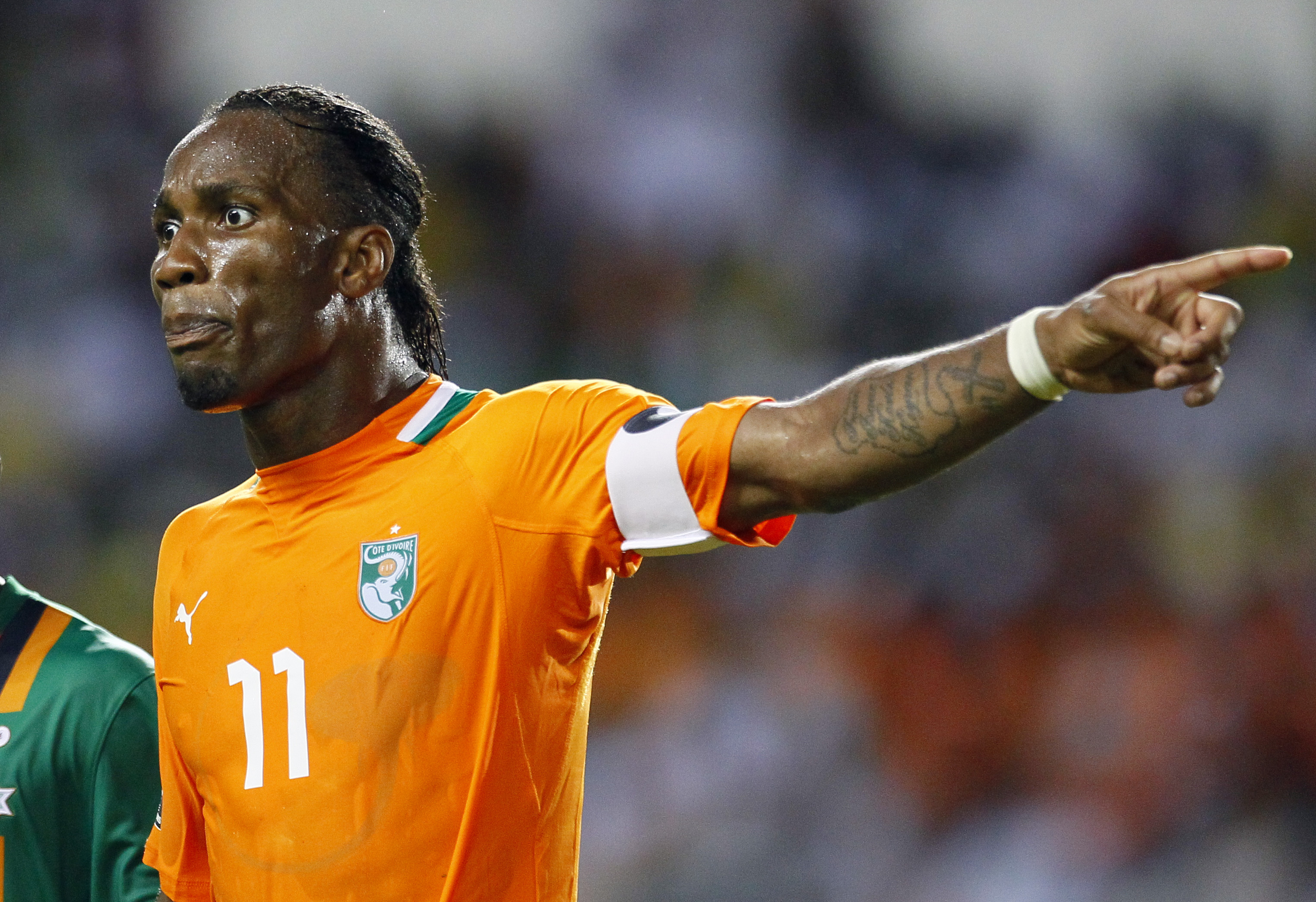 På bänken hittar vi Didier Drogba, som tippas bli president för Elfenbenskusten. På bänken hittar vi Didier Drogba, som tippas bli president för Elfenbenskusten.