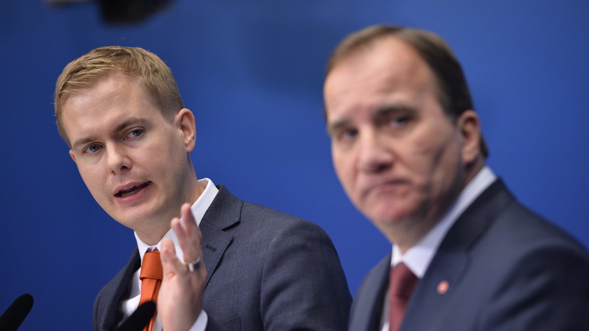 Gustav Fridolin och Stefan Löfven vill få igenom sin budget.