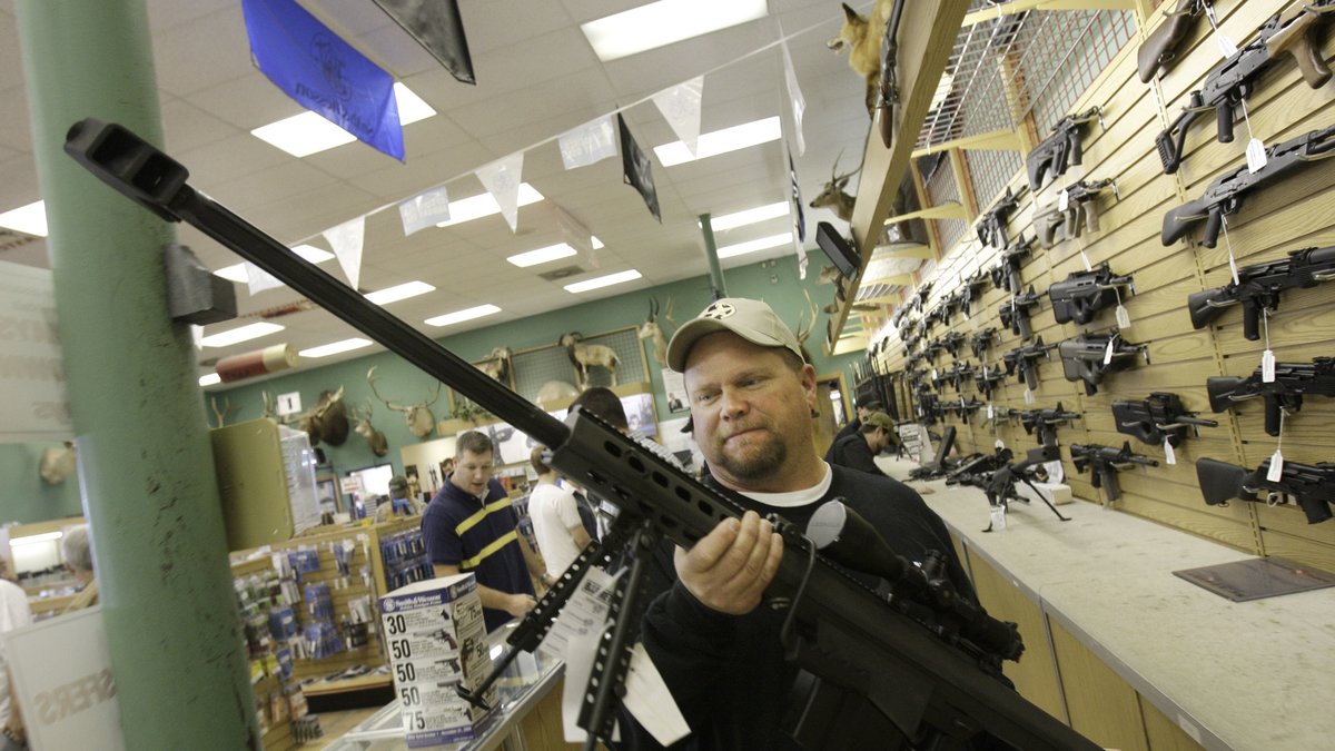 Flera kunder vill köpa gevären innan lagarna skärps.