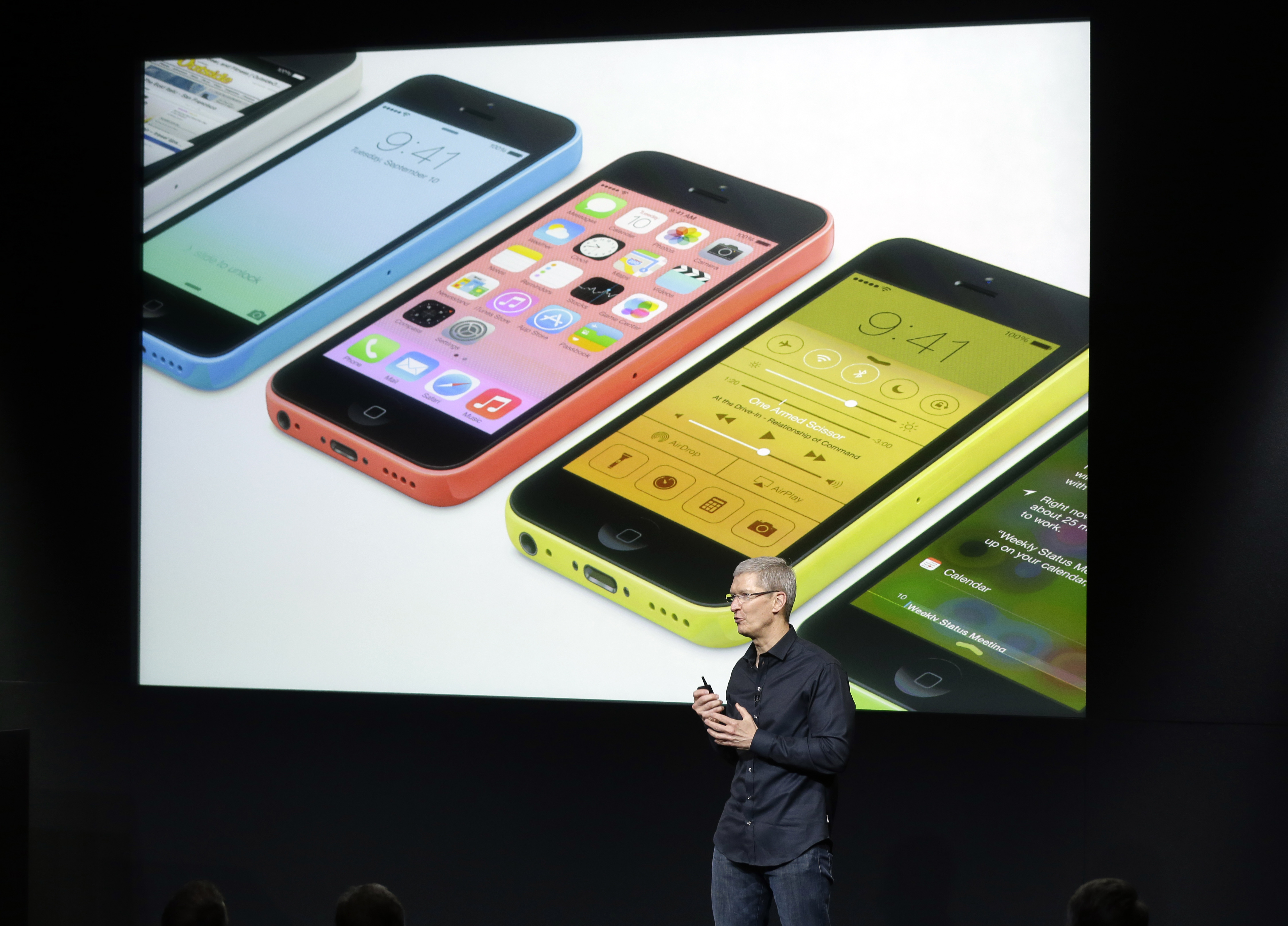 5C släpptes i olika färger – men ska ändå vara bättre än en iPhone 5 enligt flera recensenter.