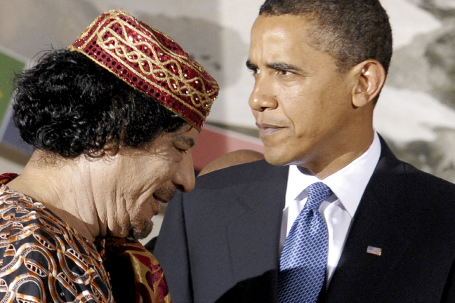 På fredagen varnade USA:s president Khaddafi: "Khadaffi har ett val. Resolutionen måste mötas och villkoren är inte förhandlingsbara. Ett eld upphör måste genomföras omedelbart." På fredagen varnade USA:s president Khaddafi: "Khadaffi har ett val. Resolutionen måste mötas och villkoren är inte förhandlingsbara. Ett eld upphör måste genomföras omedelbart."