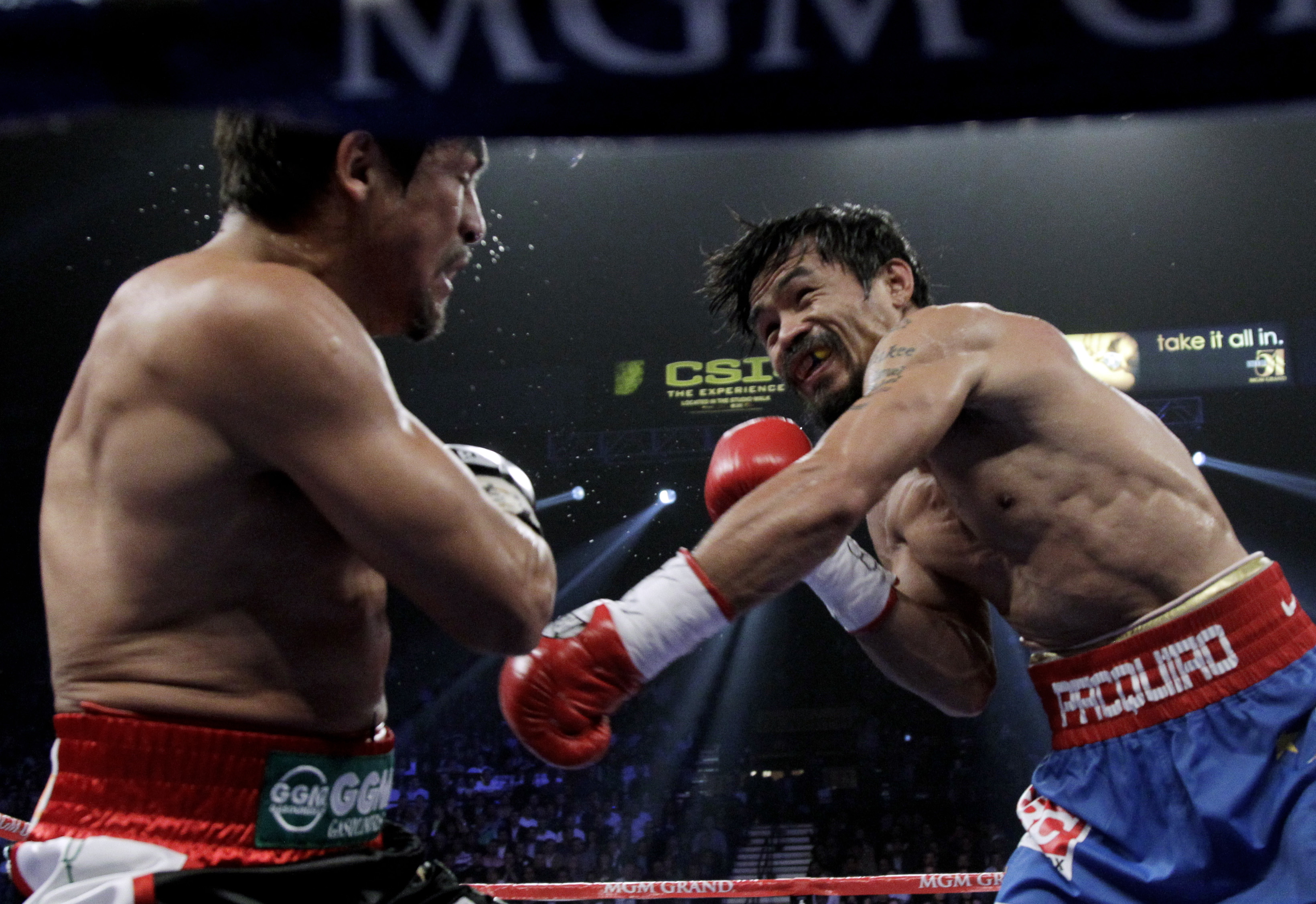 I natt var det dags för tredje mötet mellan Manny Pacquiao (till höger) och Juan Manuel Marquez. I natt var det dags för tredje mötet mellan Manny Pacquiao (till höger) och Juan Manuel Marquez.