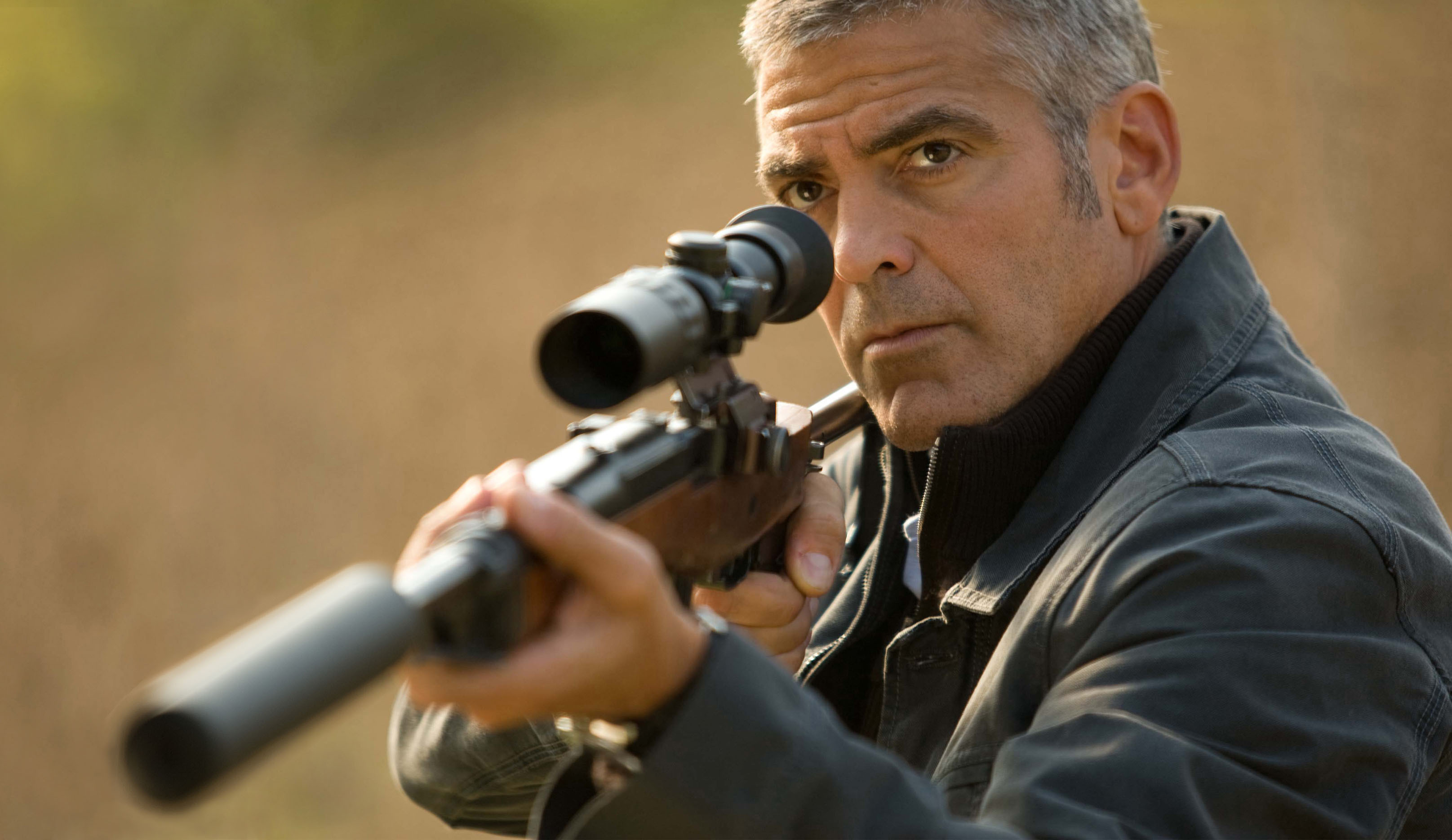 George Clooney övertygar inte, enligt Filmtipset. 