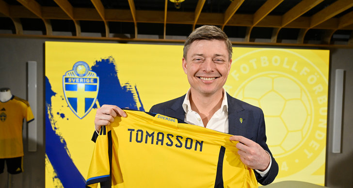 Jon Dahl Tomasson, Storbritannien, Malmö FF, Sverige, TT, Malmö, Fotboll