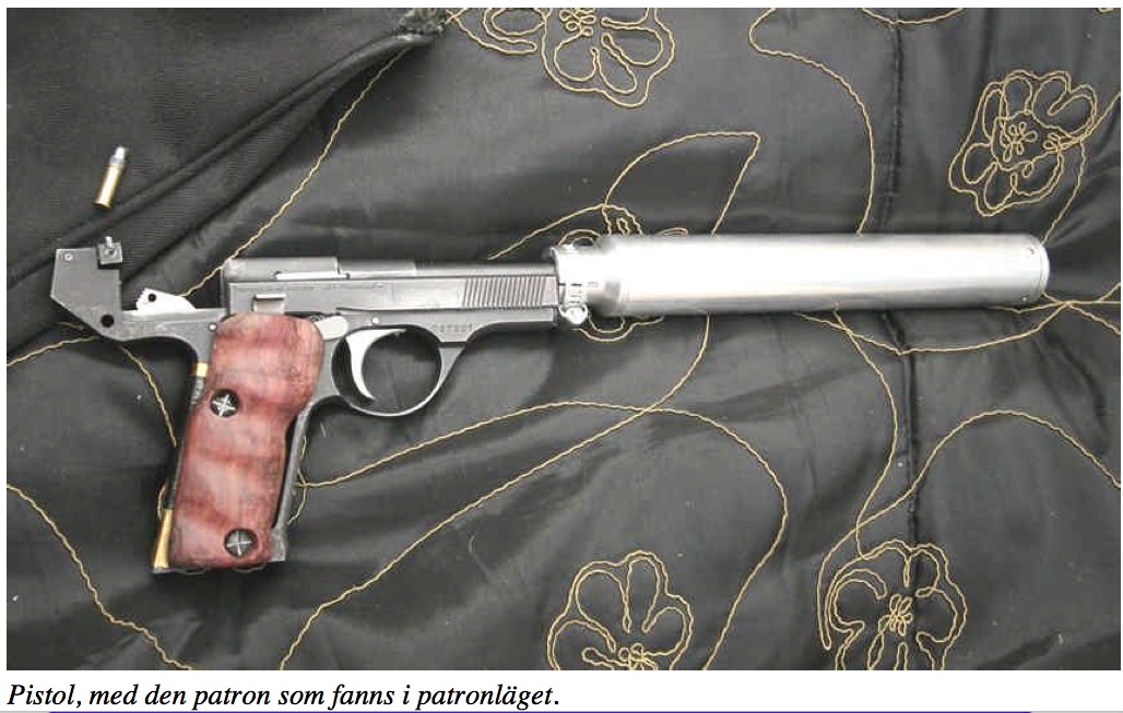 Här en av Mangs pistoler. Här en av Mangs pistoler.