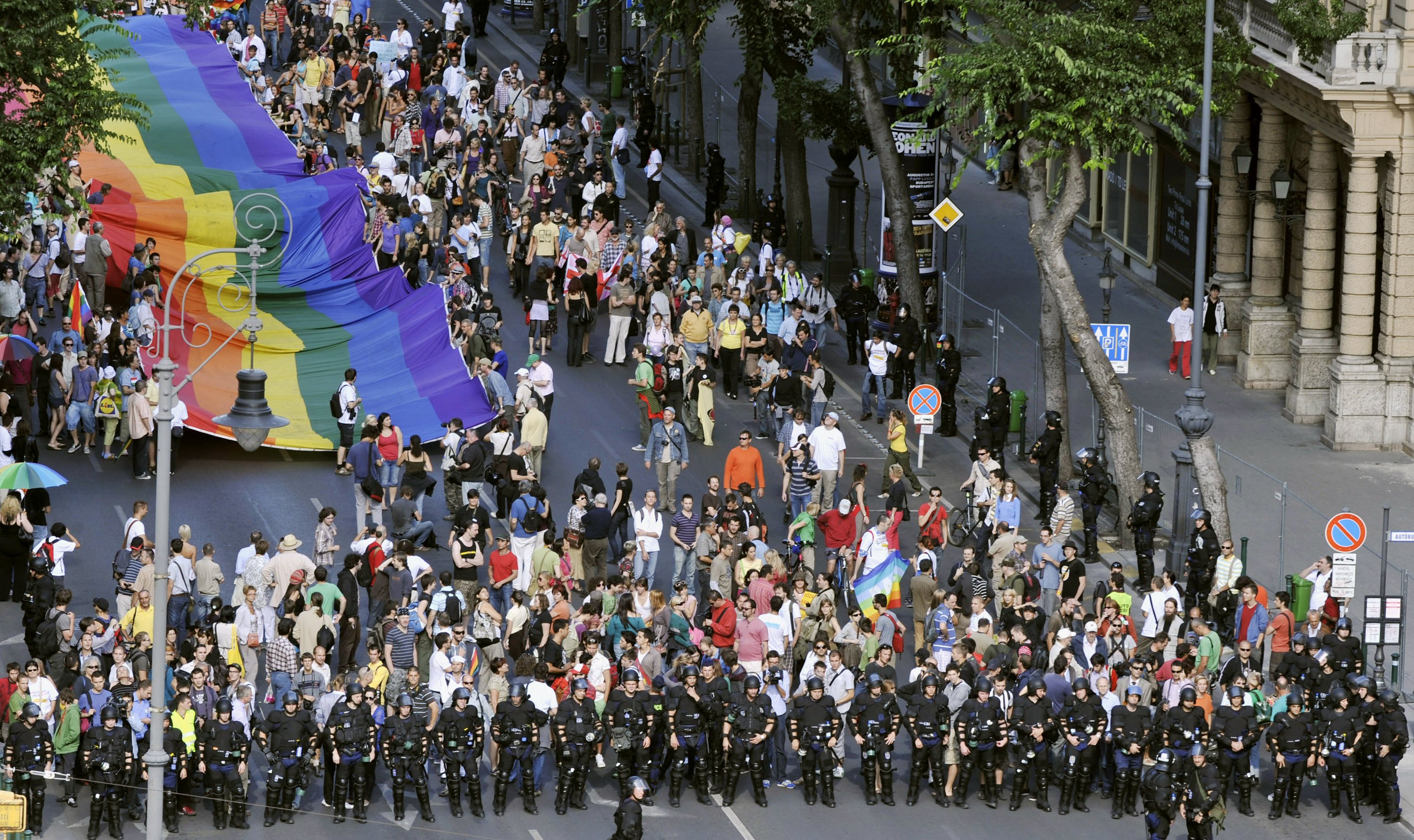 Pride, HBTQ, Ungern, Yttrandefrihet