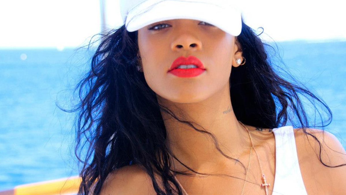 Rihanna på sin lyxyacht i somras.