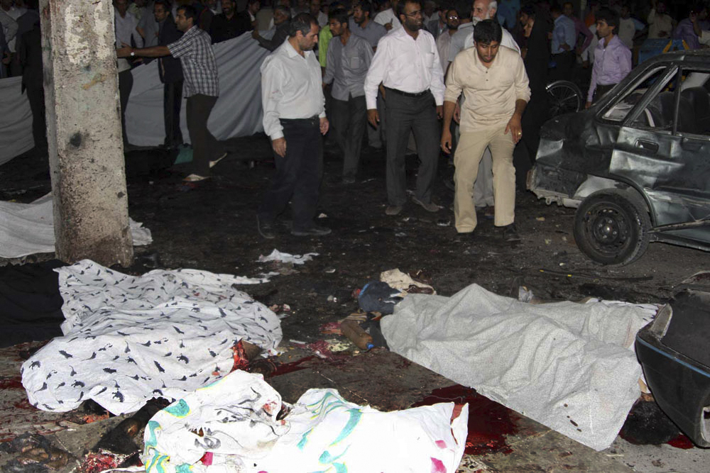 22 människor dog och minst 160 skadades i attentatet. 