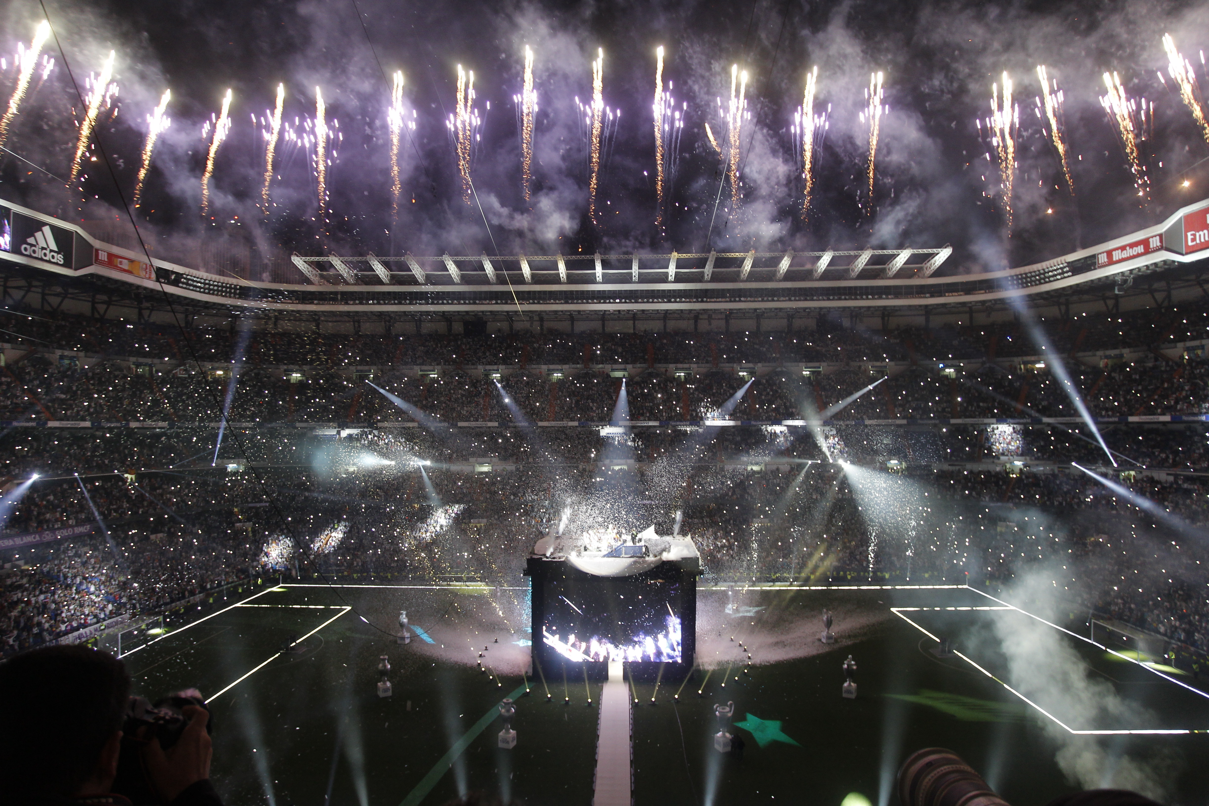 Real Madrids mäktiga firande på Santiago Bernabéu. 