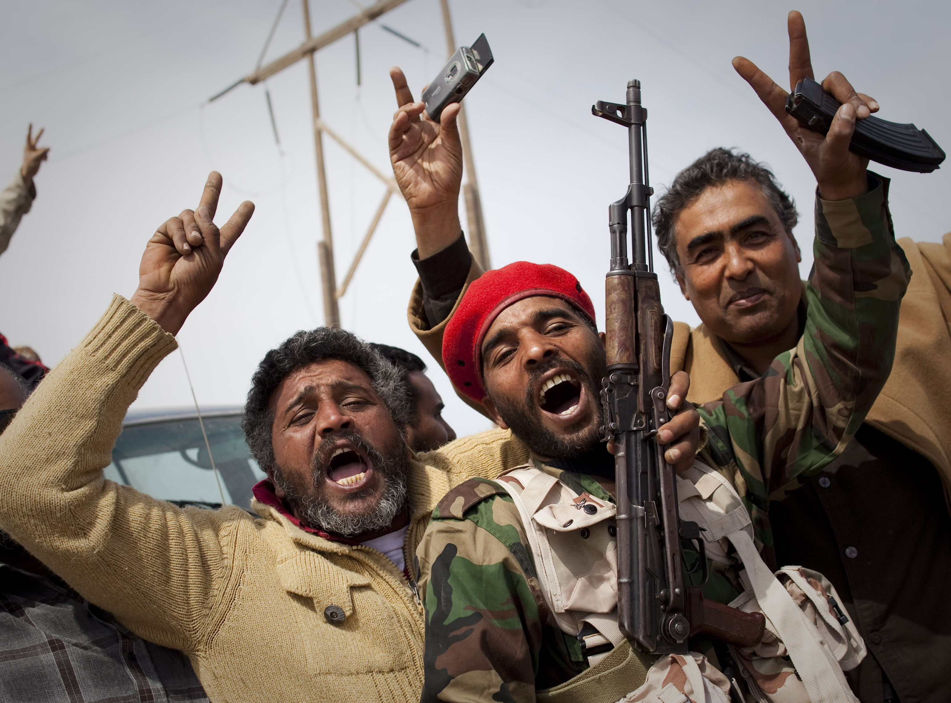 Libyska rebeller firar.