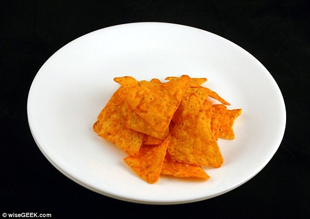 En näve tacochips kan knapras. En näve tacochips kan knapras.