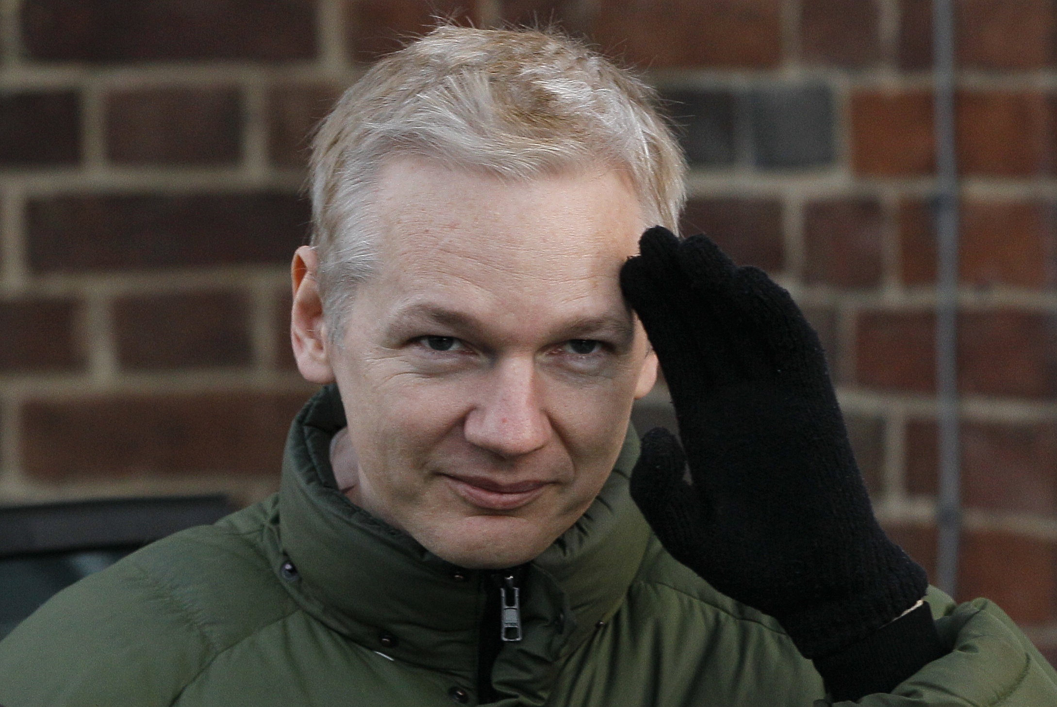 Och mycket riktigt har Assange lagt beslag på Jaggers exfru...