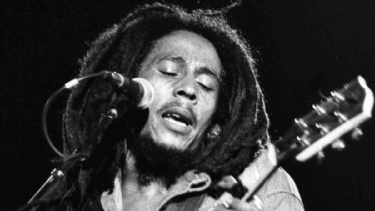 Bob Marley uppträder i Paris 1980. 