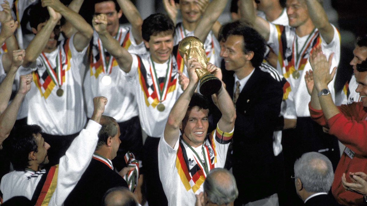 Tysken som ledde sitt Tyskland till VM-guld när han tränade laget 1990. 