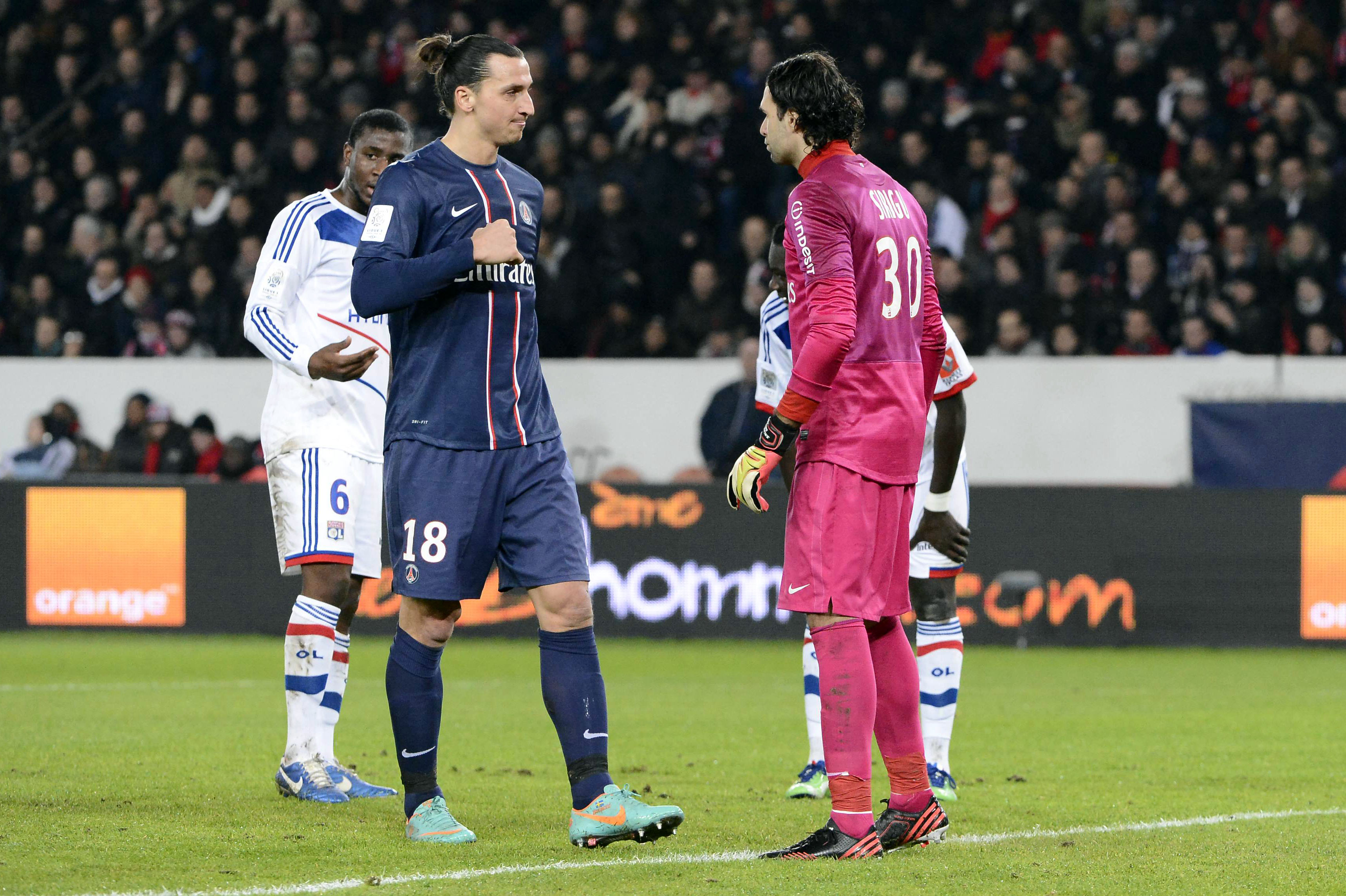 Zlatan är ständigt med i diskussionerna efter varje match.