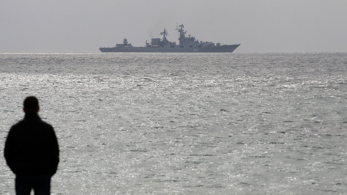 Det ryska stridsfartyget 'Moskva', som sänktes av Ukraina i april, fotograferat utanför Krimhalvön 2014.