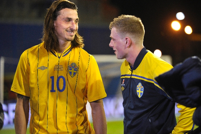 Sverige överraskade borta mot Kroatien och vann med 3-1. Erik Hamréns lag dominerade fullständigt och Zlatan Ibrahimovic låg bakom samtliga mål. Och efter 45 minuter fick även den 19-årige jättetalangen John Guidetti A-lagsdebutera i landslaget. Sverige överraskade borta mot Kroatien och vann med 3-1. Erik Hamréns lag dominerade fullständigt och Zlatan Ibrahimovic låg bakom samtliga mål. Och efter 45 minuter fick även den 19-årige jättetalangen John Guidetti A-lagsdebutera i landslaget.