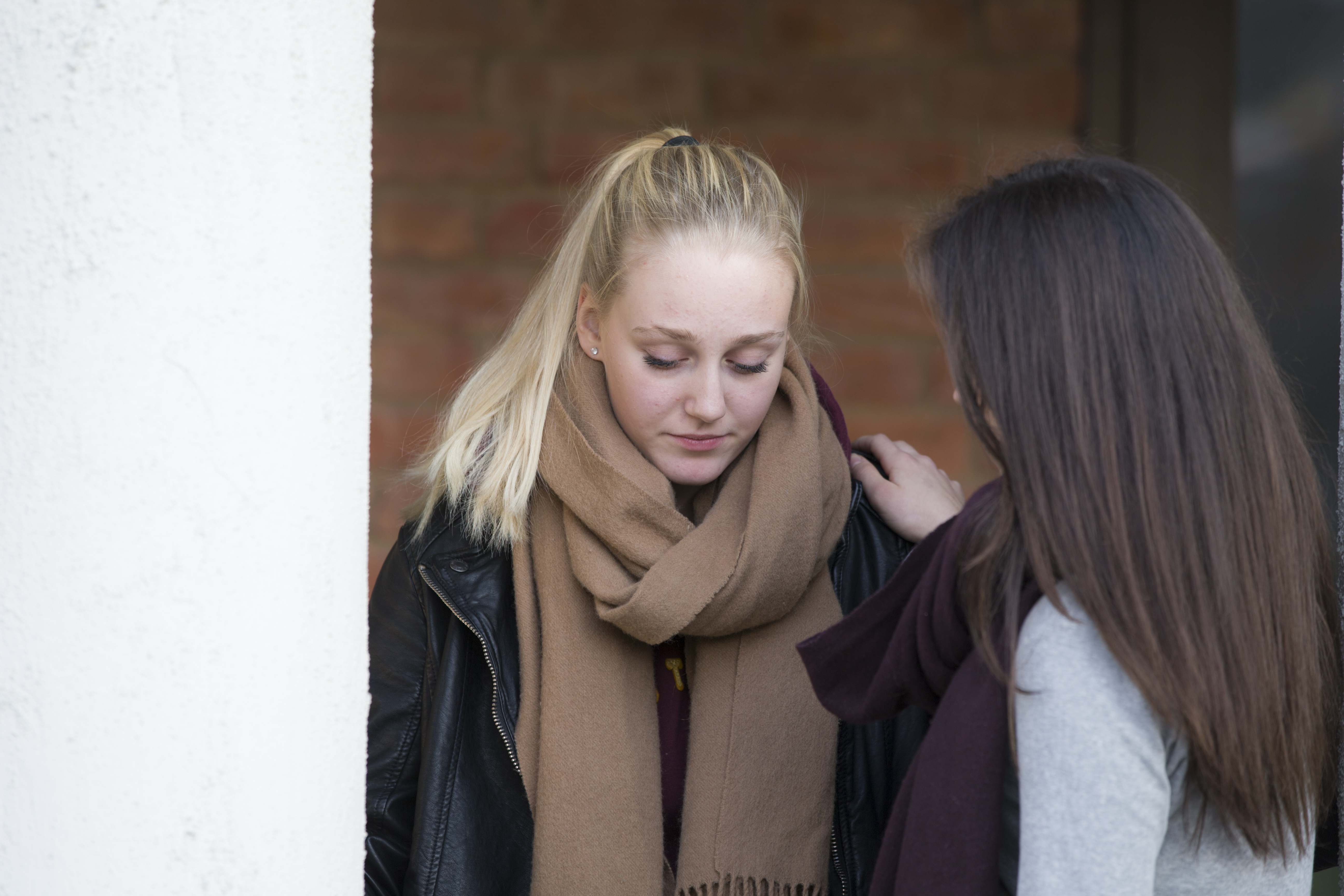 nakna Teen flickor har sex Hon gick svart kön