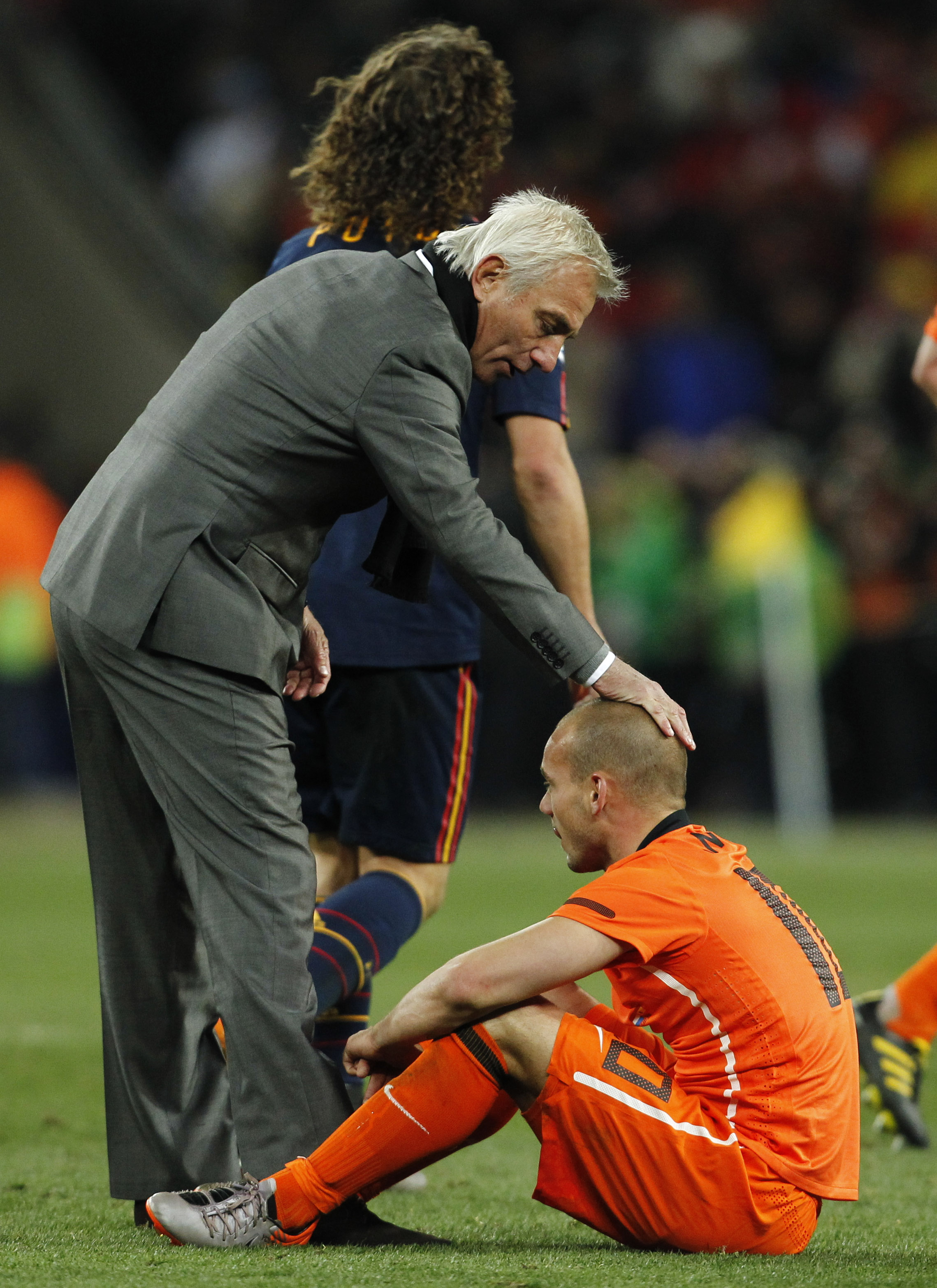 Bert van Marwijk var besviken efter förlusten i VM-finalen mot Spanien.