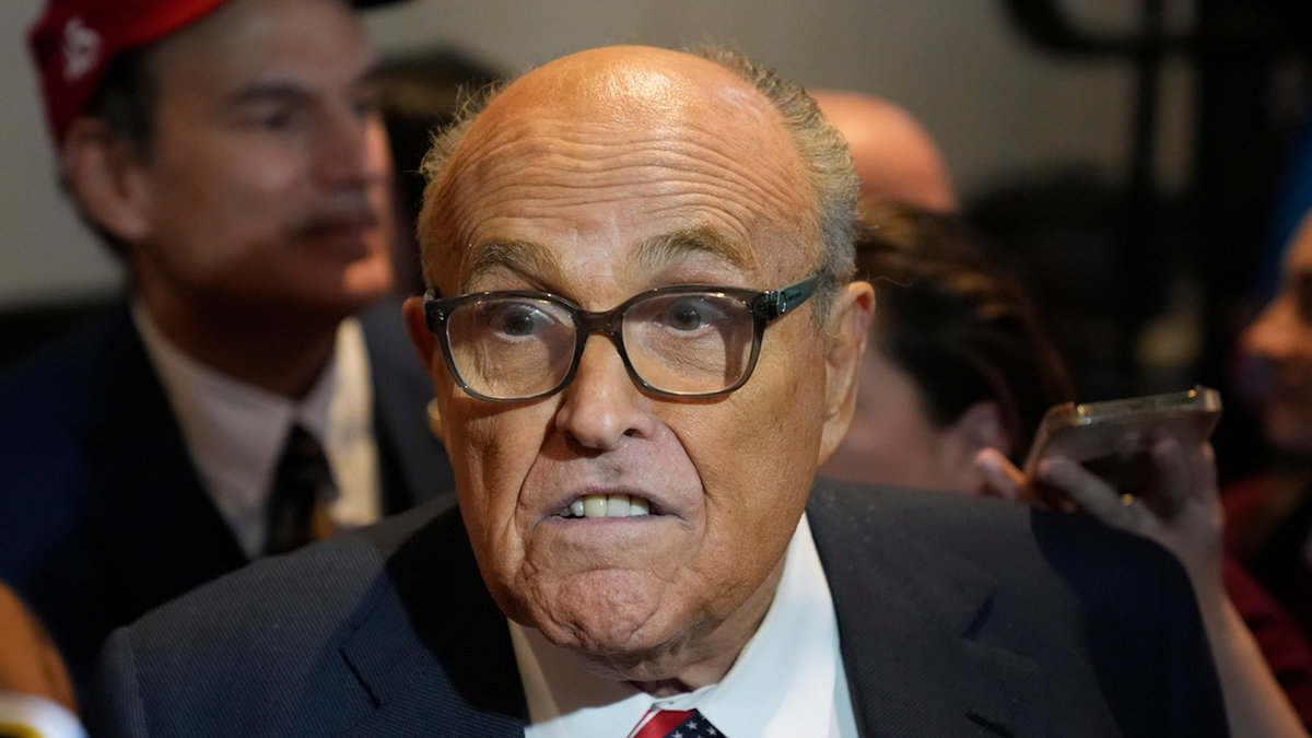 Trumps tidigare advokat Rudy Giuliani åtalas tillsammans med Trumps dåvarande stabschef Mark Meadows för misstankar om försök till valfusk i Arizona 2020. Arkivbild.