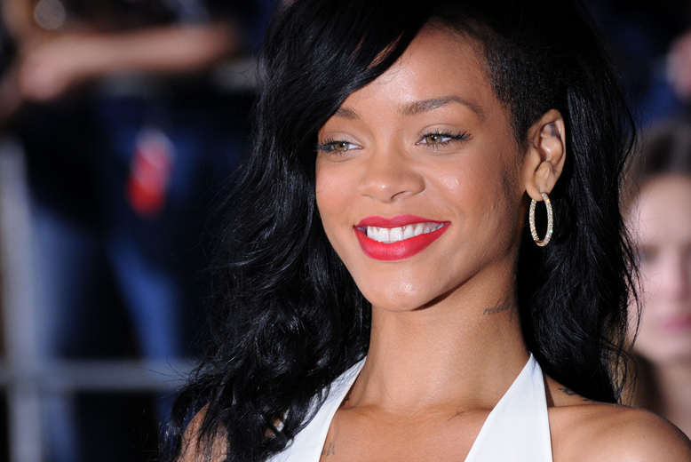Rihanna besöker Sverige i sommar för att spela på Peace &amp; Love-festivalen.