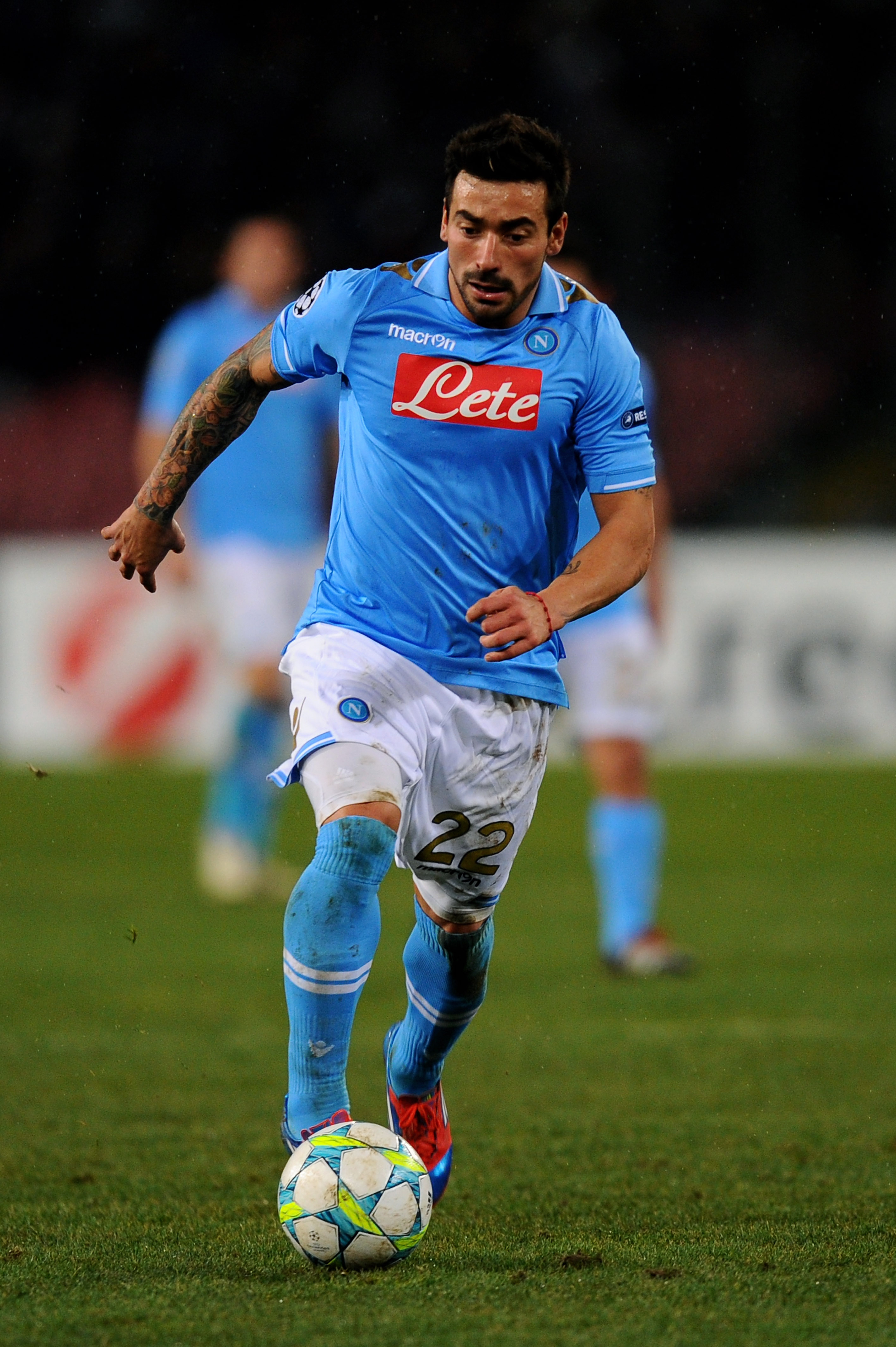 Lavezzi gjorde 2-0 när Napoli besegrade London-laget med 3-1...