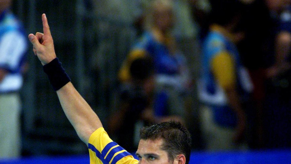 Senast Sveriges herrlandslag var med i Sydney-OS 2000. Då förlorade Stefan Lövgren och de andra knappt i finalen mot Ryssland och tog en silvermedalj.