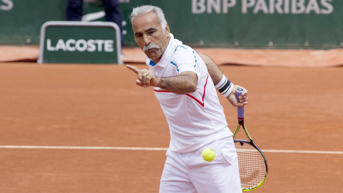 Mansour Bahrami började spela tennis professionellt 1974.