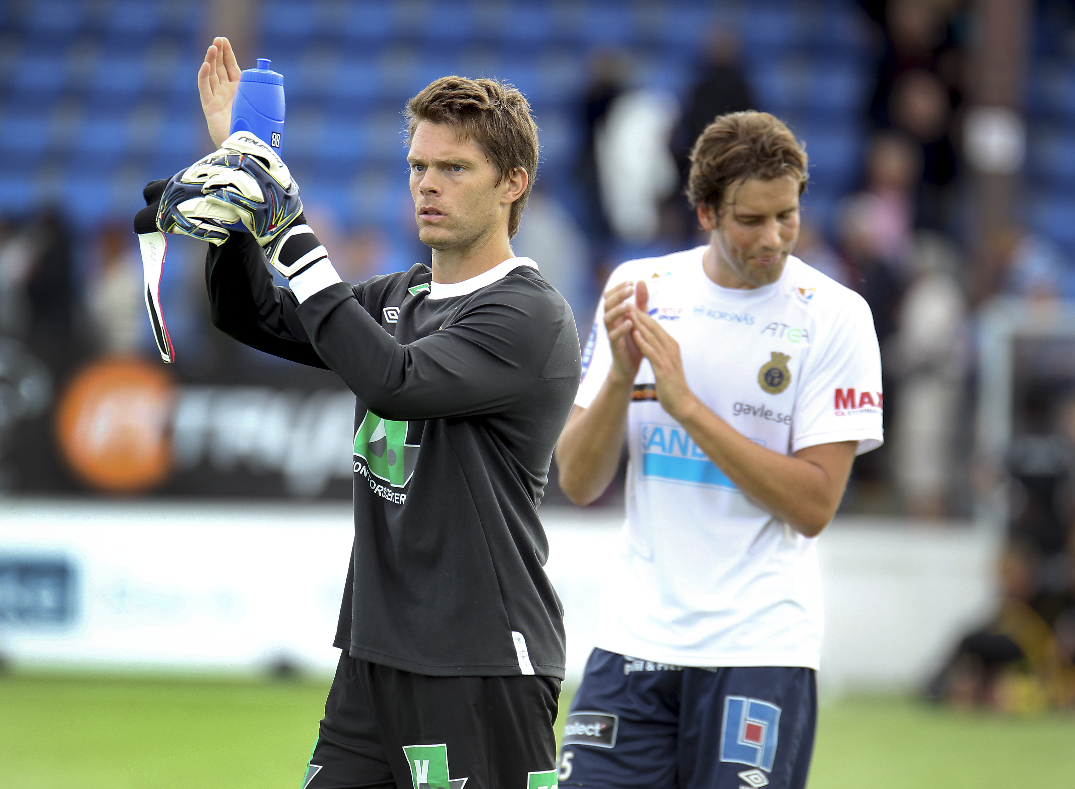 Oremo ser målvaktsveteranen Mattias Hugosson som en nyckelspelare i årets Gefle.