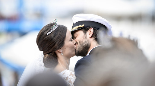 Den 13 juni gifte sig Prinsen med sin Prinsessa. 