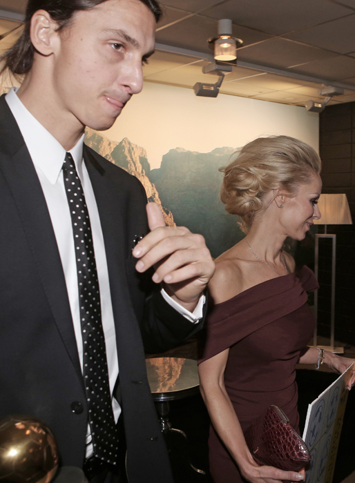 Sveriges riktiga kung och drottning – Zlatan och Helena Seger på Fotbollsgalan. Sveriges riktiga kung och drottning – Zlatan och Helena Seger på Fotbollsgalan.