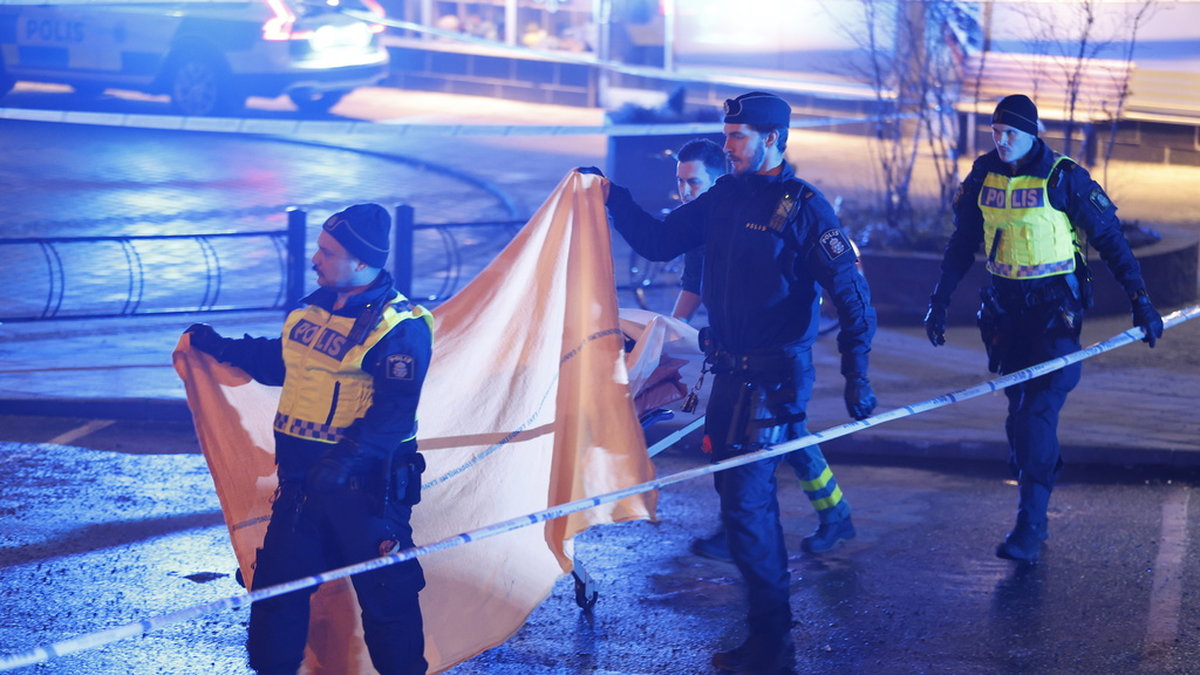 I januari förra året mördades en 39-årig man i Huvudsta centrum i Solna. Arkivbild.