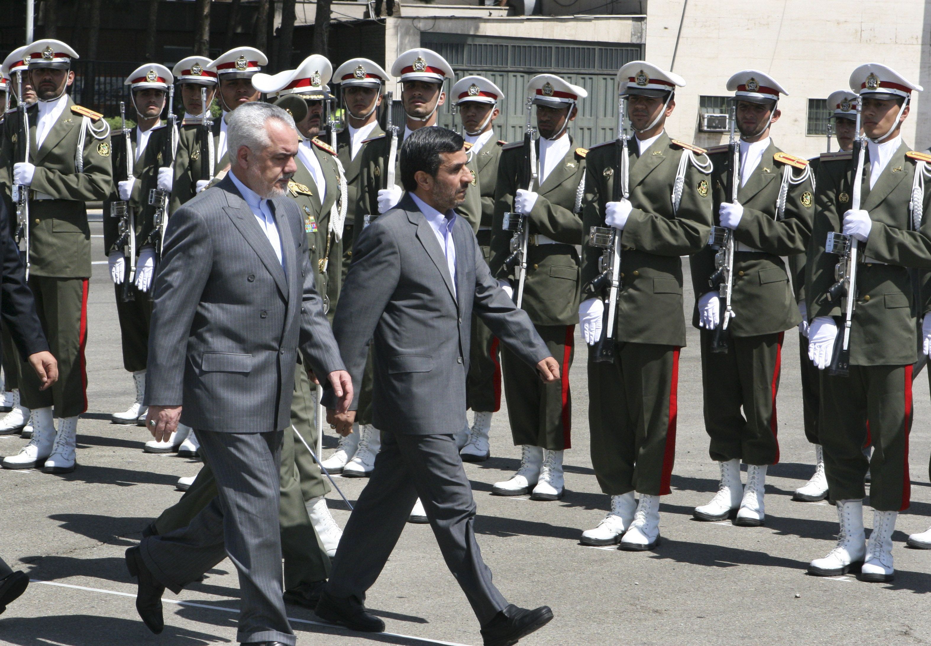 Mohammad-Reza Rahimi, till vänster, tillsammans med Irans president, Ahmedinejad.