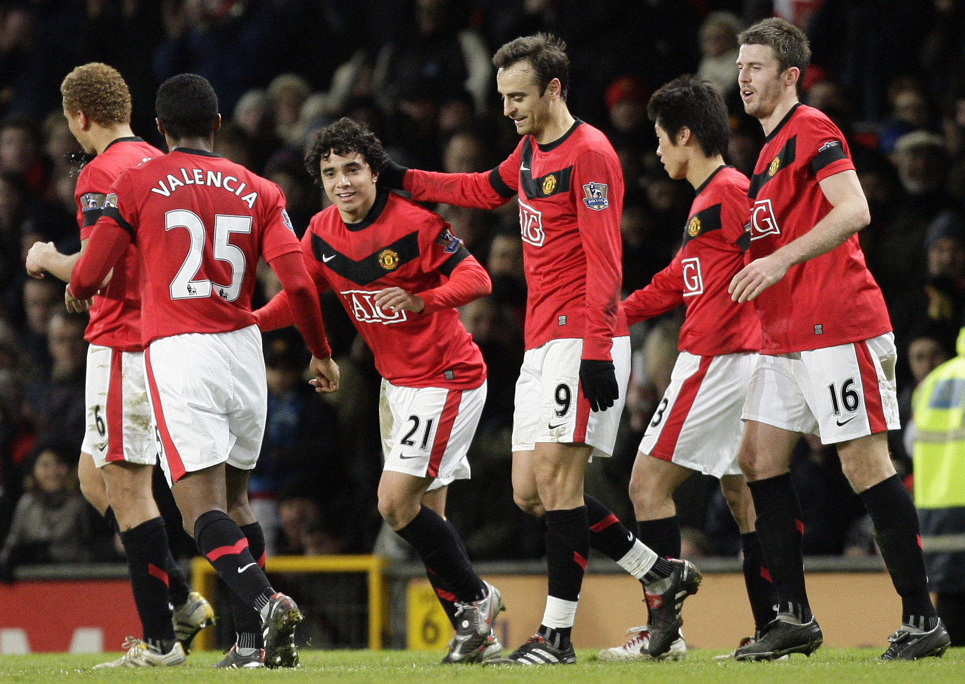 Premier League, Alex Ferguson, Dimitar Berbatov, Wigan, Manchester United, Antonio Valencia, Wayne Rooney