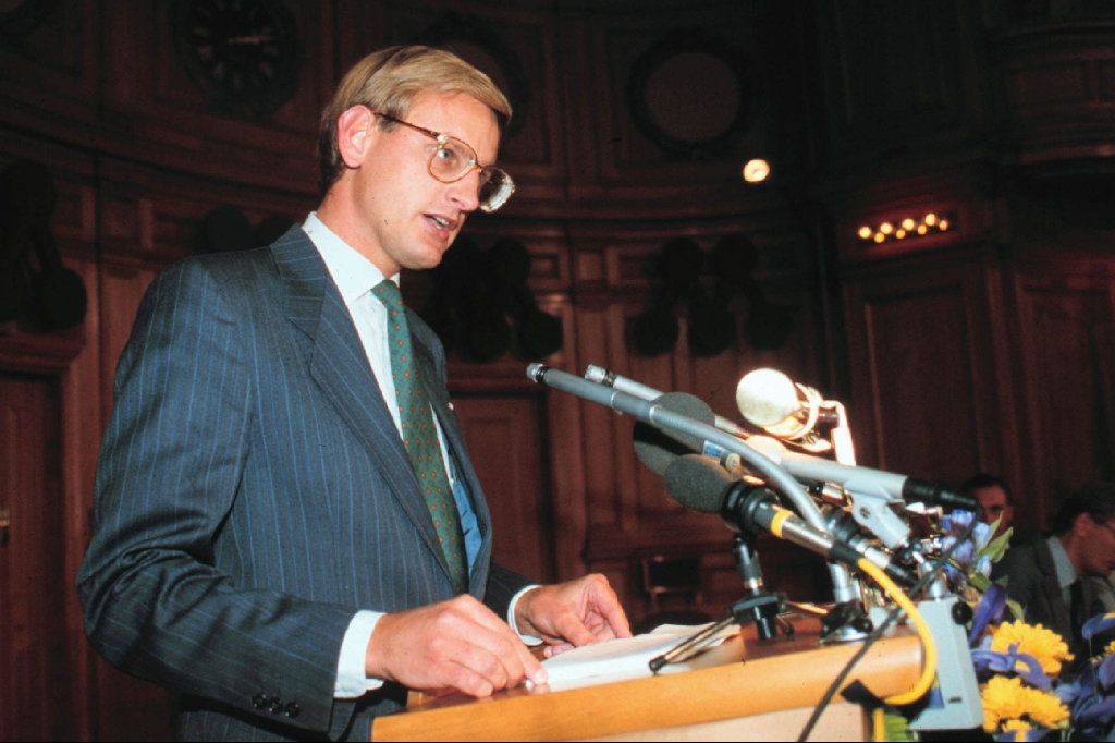 Carl Bildt när han valdes till ny moderatledare 1986.