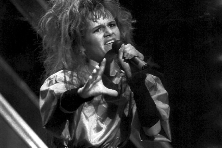 ...Och några år tidigare. Lena på scen i Melodifestivalen år 1988.