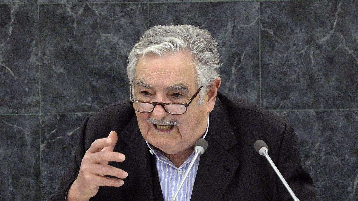 Presidenten Jose Mujica backar upp förslaget.