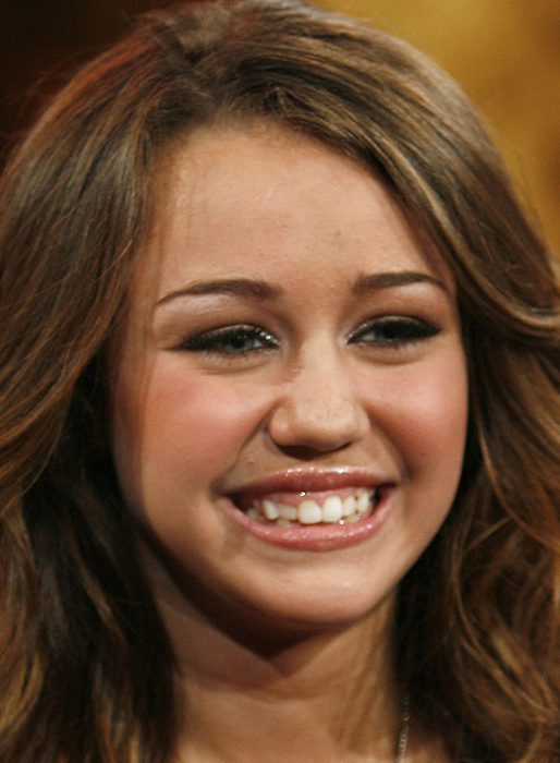 Så här såg Miley Cyrus ut år 2006. 