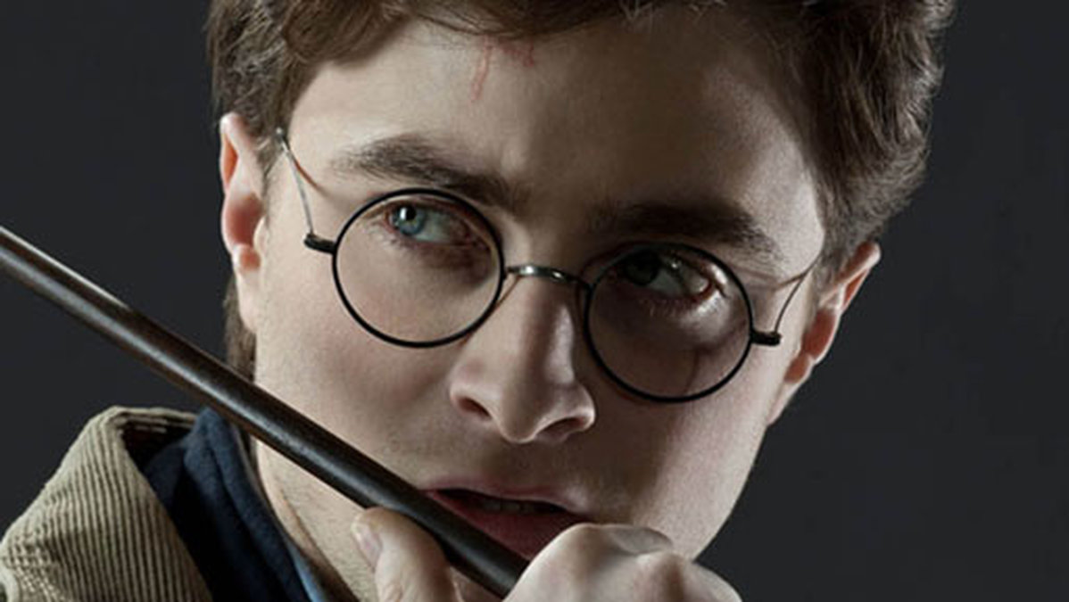 Daniel Radcliffe har både koll på sin egen stav och sin trolleristav... 