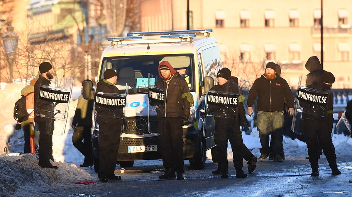 Nordisk motståndsrörelse har tillstånd att demonstrera till 16.30.
