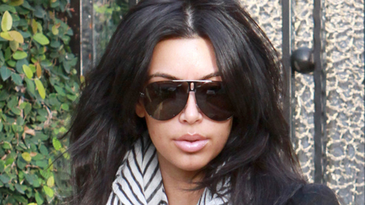 I "Keeping up with the Kardashians" har vi sett henne få Botoxinjektioner – och det är något hon ångrar. – Botox var helt enkelt inte nödvändigt för mig så här tidigt, har hon sagt. 
