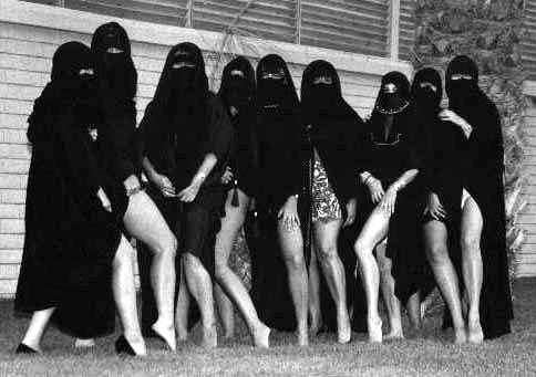 Det belgiska burkaförbudet anklagas för att flörta med mörka krafter. 