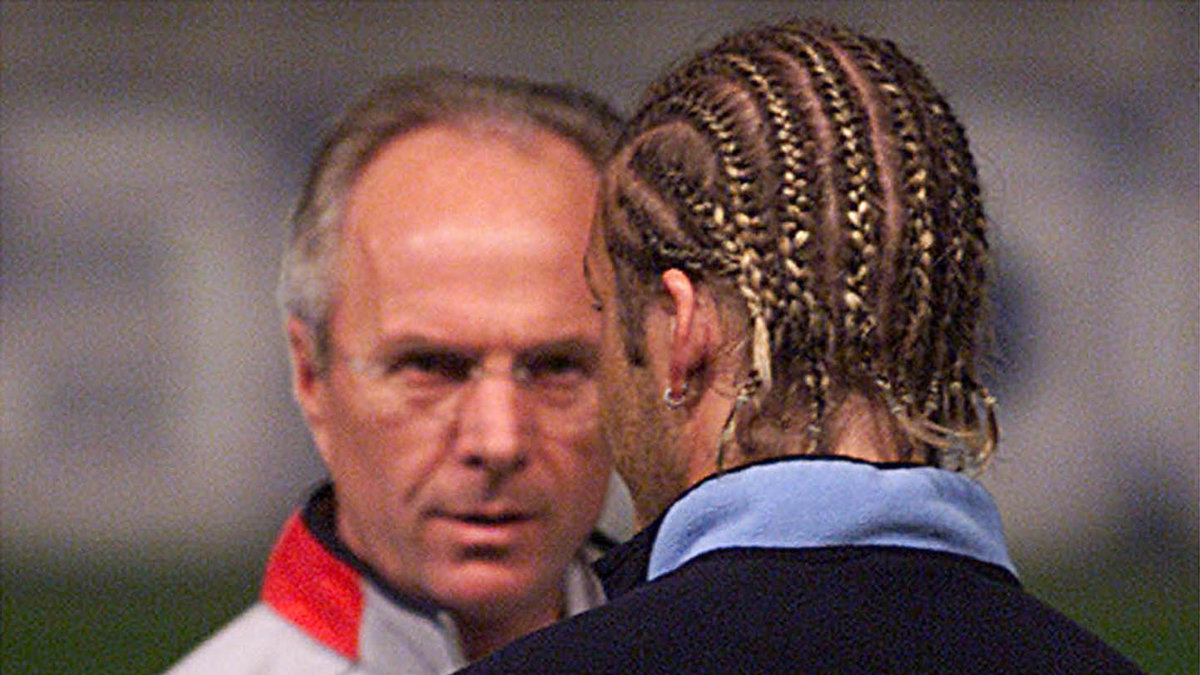 Svennis och Beckham med en av alla hans frisyrer. 