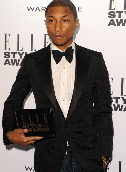 Pharrell fick pris för sin unika stil. Pharrell fick pris för sin unika stil.