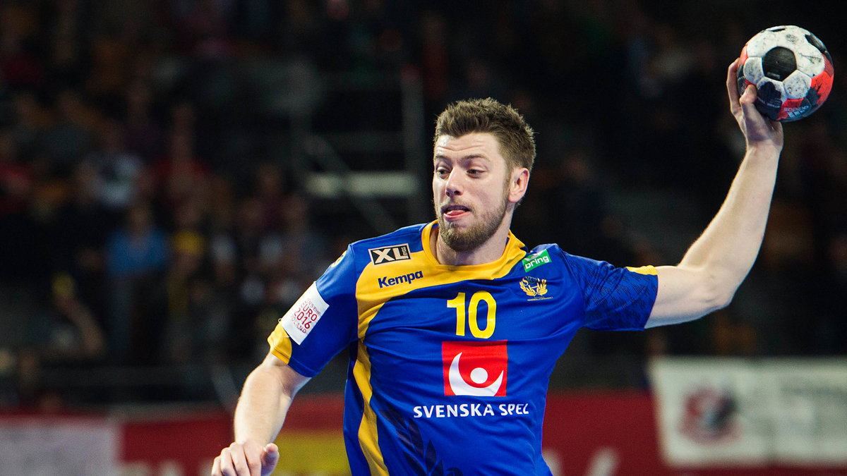 Sverige ledde med fyra mål i halvtid. Här Niclas Ekberg.